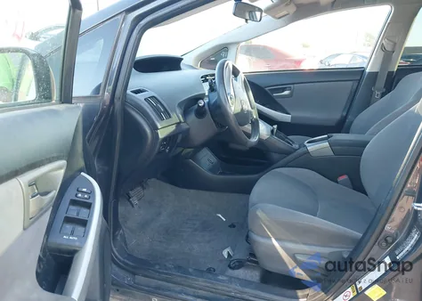 2014 Toyota Prius Three z USA, uszkodzony, nr VIN JTDKN3DU0E0369098